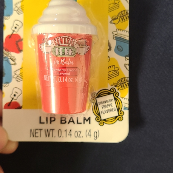 Friends lip balm lot of 4 New in package - Picture 5 of 7